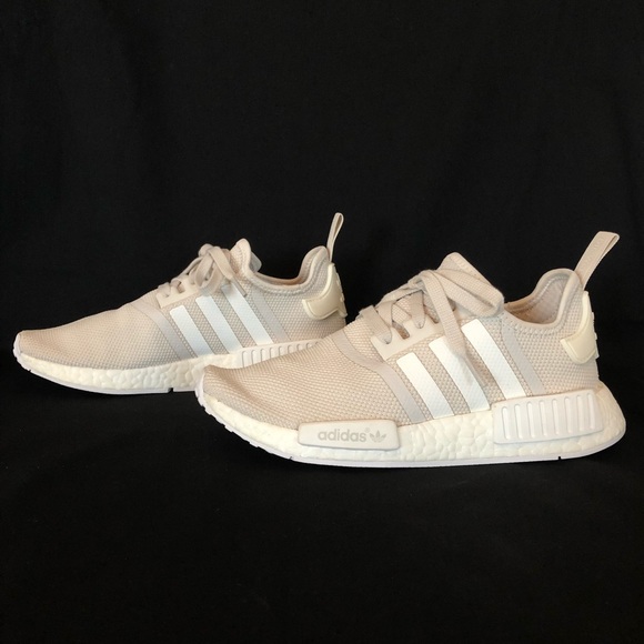 !!SOLD!! Women’s NMD R1 - Picture 1 of 6